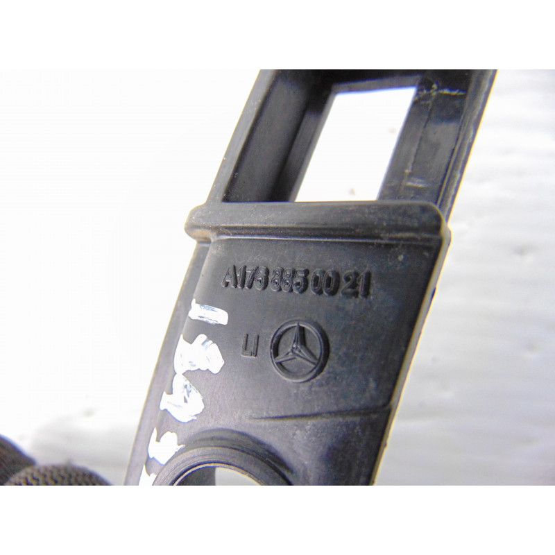 A1768850021  MOLDURAS TRASERAS MERCEDES-BENZ CLASE A (BM 176) A 180 CDI BlueEfficiency (176.012) 2014 A1768850021 189728 MERCEDE