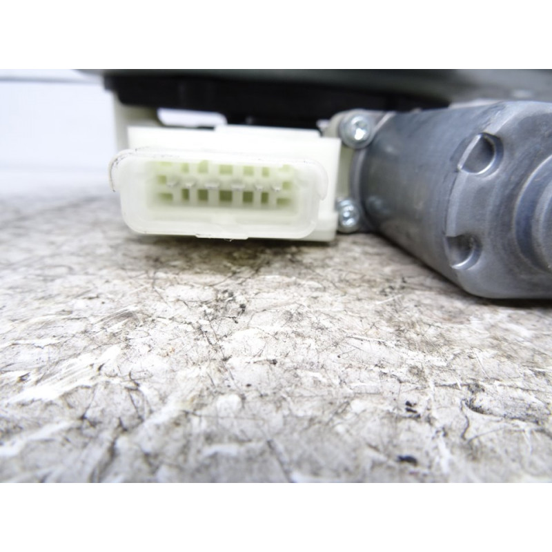 807217052R  ELEVALUNAS DELANTERO IZQUIERDO RENAULT KADJAR Business 2020 807217052R 215503 RENAULT - 4