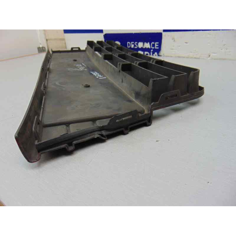 BM51-17K945-A REJILLA PARAGOLPES CENTRAL FORD FOCUS BERLINA (CB8)