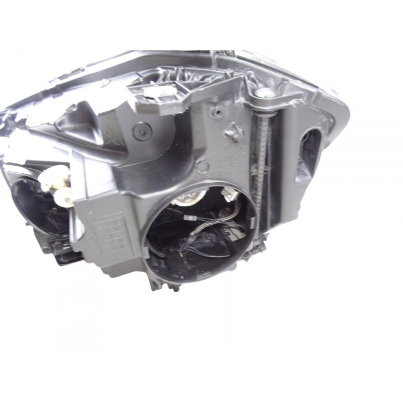 A1768201261 FARO DERECHO MERCEDES-BENZ CLASE A (BM 176)