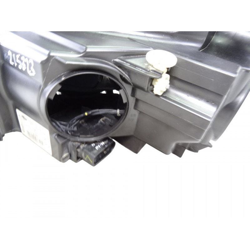 A1768201261 FARO DERECHO MERCEDES-BENZ CLASE A (BM 176)