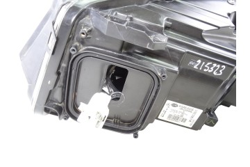 A1768201261 FARO DERECHO MERCEDES-BENZ CLASE A (BM 176)