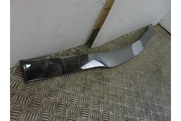 9673906677 MOLDURAS DELANTERAS PEUGEOT 208