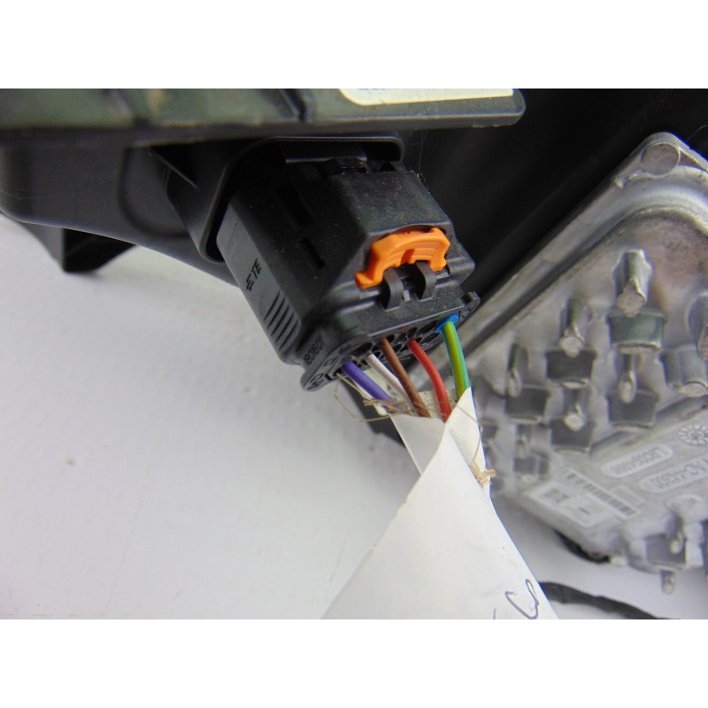 9820840680 FARO DERECHO DS 3 CROSSBACK