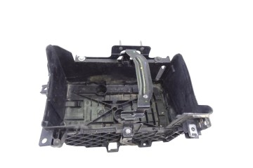 244287528R SOPORTE BATERIA RENAULT TRAFIC III COMBI Combi 9 L1H1 2,8t (8/9 plazas) 2020 244287528R 215588 RENAULT - 1