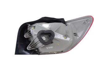 A1769063300 PILOTO TRASERO IZQUIERDO MERCEDES-BENZ CLASE A (BM 176)