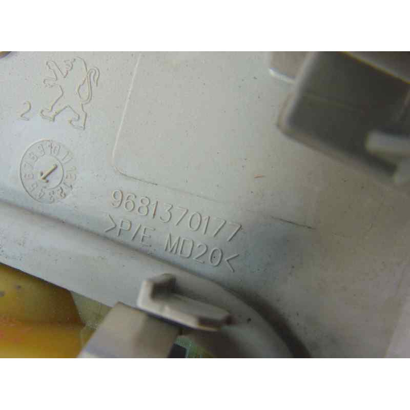 9681370177 LUZ INTERIOR PEUGEOT 308