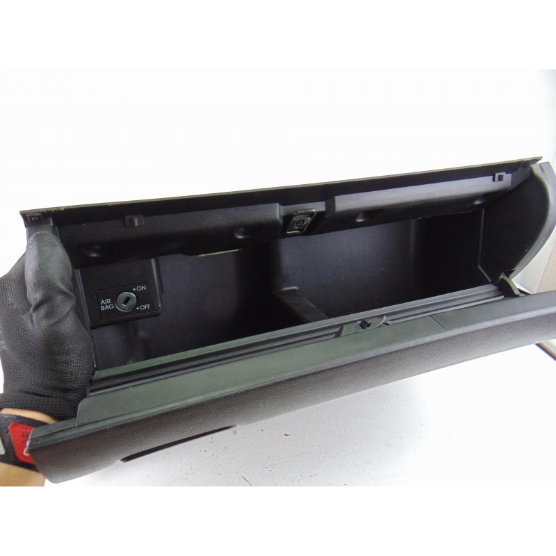 1M1857104 GUANTERA SEAT TOLEDO (1M2) Executive 2004 1M1857104 201501 SEAT - 3