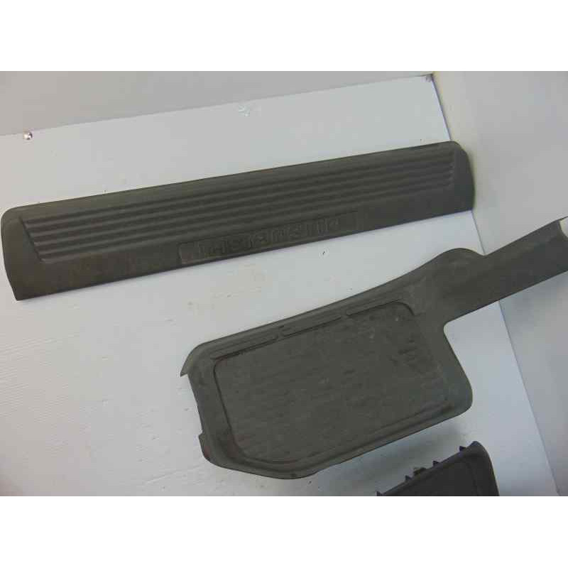  MOLDURA MITSUBISHI MONTERO (V60/V70) 3.2 DI-D Avance (5-ptas.) 2000 187476 MITSUBISHI - 4