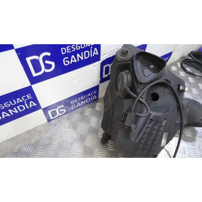 059133843B FILTRO AIRE AUDI A6 BERLINA (4F2) 3.0 TDI Quattro (165kW) 2004 059133843B 157195 AUDI - 2