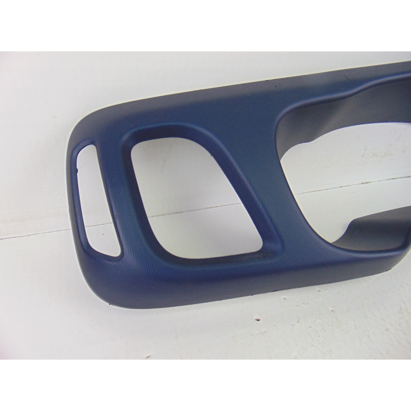 5801592795  MOLDURAS DELANTERAS IVECO DAILY FURGÓN Caja cerrada 45C... batalla 3000 2019 5801592795 200420 IVECO - 6