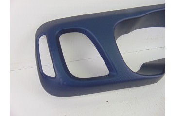 5801592795  MOLDURAS DELANTERAS IVECO DAILY FURGÓN Caja cerrada 45C... batalla 3000 2019 5801592795 200420 IVECO - 6