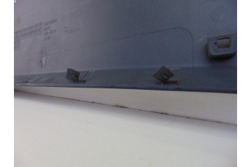 5801586542  MOLDURAS DELANTERAS IVECO DAILY FURGÓN Caja cerrada 45C... batalla 3000 2019 5801586542 200421 IVECO - 3