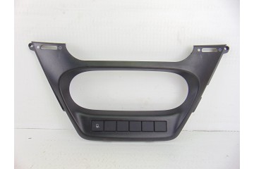 5801592800  MOLDURAS DELANTERAS IVECO DAILY FURGÓN Caja cerrada 45C... batalla 3000 2019 5801592800 200419 IVECO - 1