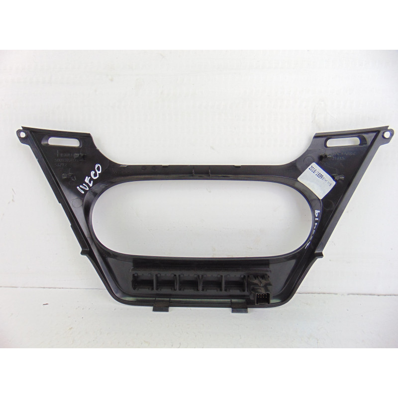 5801592800  MOLDURAS DELANTERAS IVECO DAILY FURGÓN Caja cerrada 45C... batalla 3000 2019 5801592800 200419 IVECO - 1