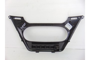 5801592800  MOLDURAS DELANTERAS IVECO DAILY FURGÓN Caja cerrada 45C... batalla 3000 2019 5801592800 200419 IVECO - 1