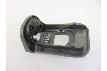 2308205210  MOLDURA MERCEDES-BENZ SL (BM 230) ROADSTER 500 (230.475) 2003 2308205210 192511 MERCEDES-BENZ - 2