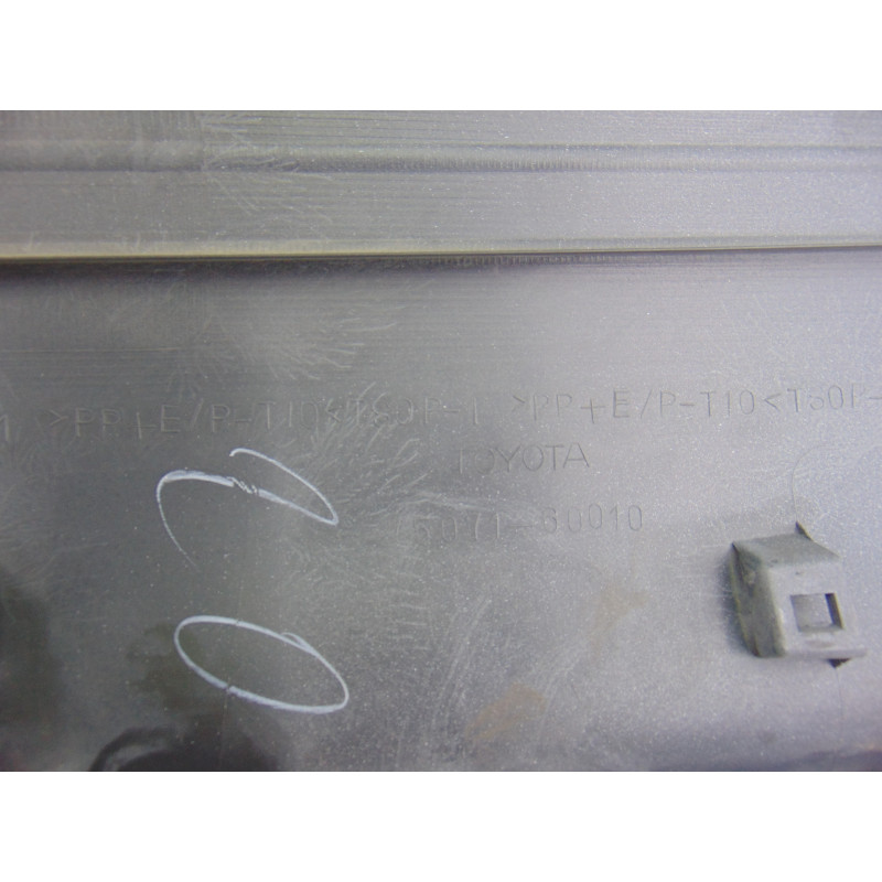 75071-60010 MOLDURA TOYOTA LAND CRUISER (J9)