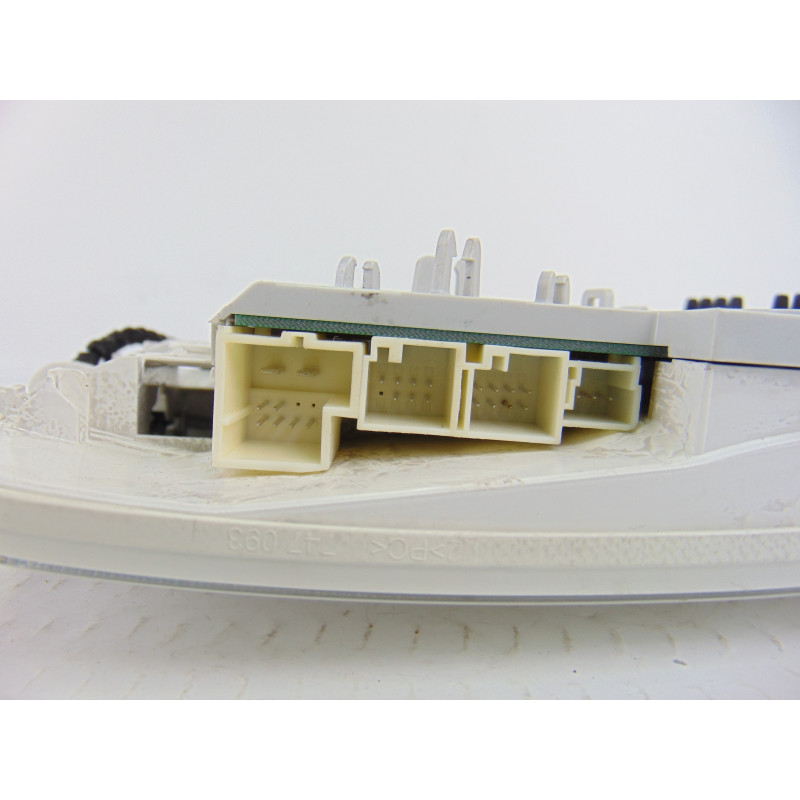 A2048202001 LUZ INTERIOR MERCEDES-BENZ CLASE GLK (BM 204) GLK 350 CDI 4-Matic (204.983) 2010 A2048202001 196840 MERCEDES-BENZ - 