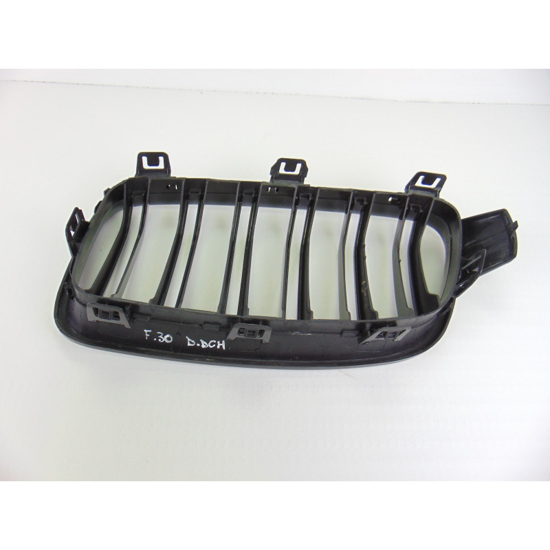REJILLA PARAGOLPES DERECHA BMW SERIE 3 BERLINA (F30)
