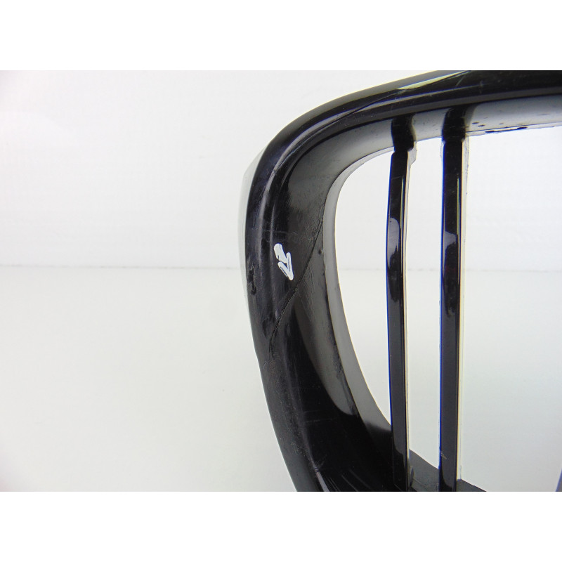 REJILLA PARAGOLPES DERECHA BMW SERIE 3 BERLINA (F30)