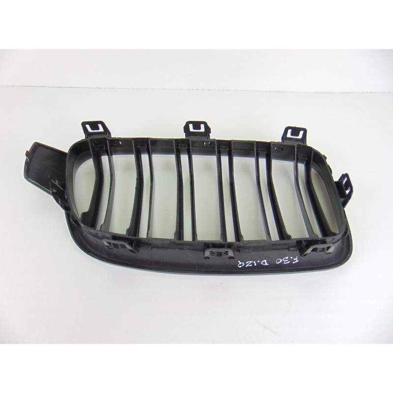 REJILLA PARAGOLPES IZQUIERDA BMW SERIE 3 BERLINA (F30)