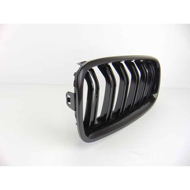 REJILLA PARAGOLPES IZQUIERDA BMW SERIE 3 BERLINA (F30)