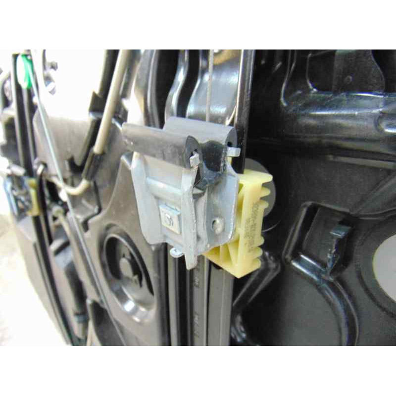 A2057200179 ELEVALUNAS DELANTERO IZQUIERDO MERCEDES-BENZ CLASE C (BM 205) BERLINA