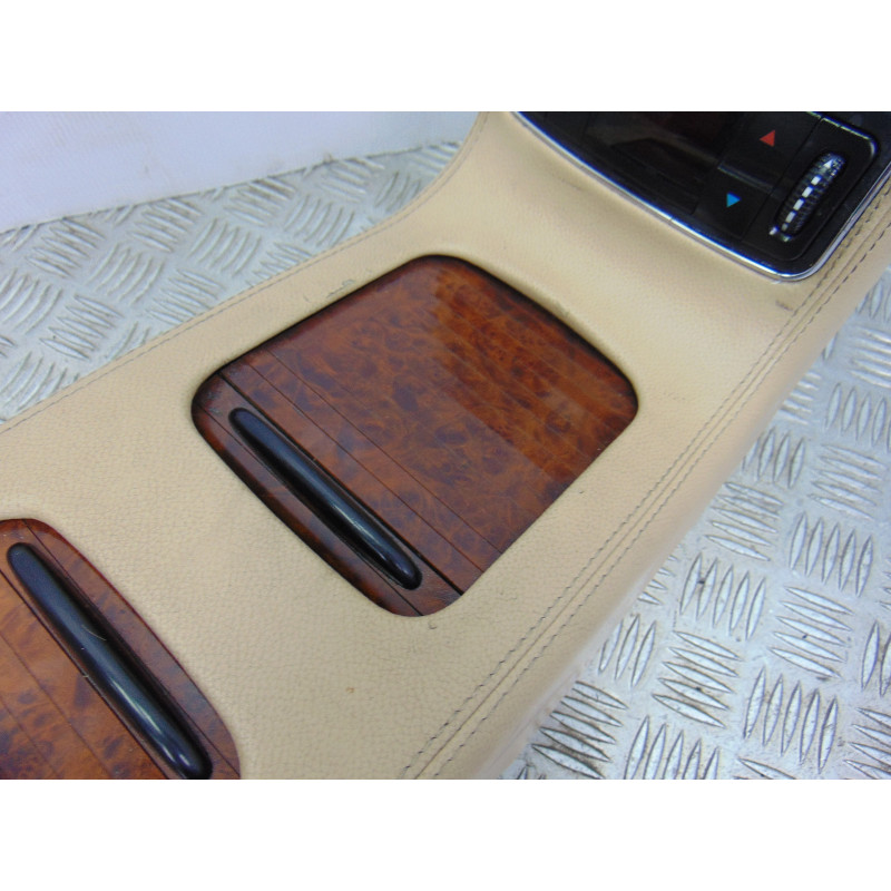 A2198600030 APOYABRAZOS CENTRAL MERCEDES-BENZ CLS (BM 219)