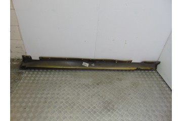 FALDON LATERAL MERCEDES-BENZ CLS (BM 219)