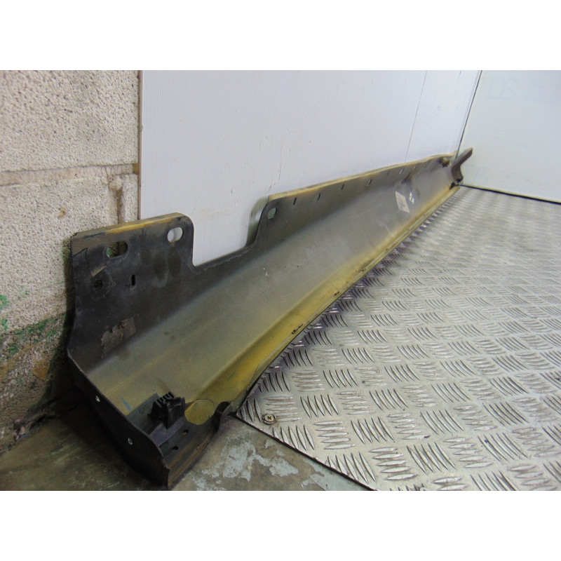 FALDON LATERAL MERCEDES-BENZ CLS (BM 219)