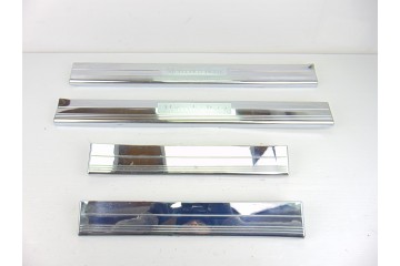 MOLDURA MERCEDES-BENZ CLS (BM 219)