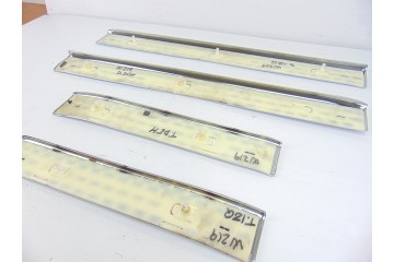 MOLDURA MERCEDES-BENZ CLS (BM 219)