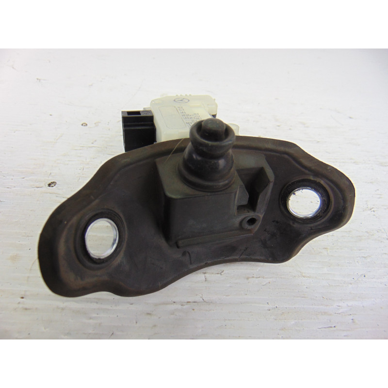 A2518200197 TAPA EXTERIOR COMBUSTIBLE MERCEDES-BENZ CLS (BM 219)