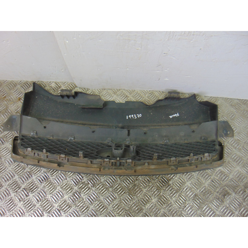  REJILLA DELANTERA FORD FOCUS BERLINA (CAP) Trend 2005 199378 FORD - 3