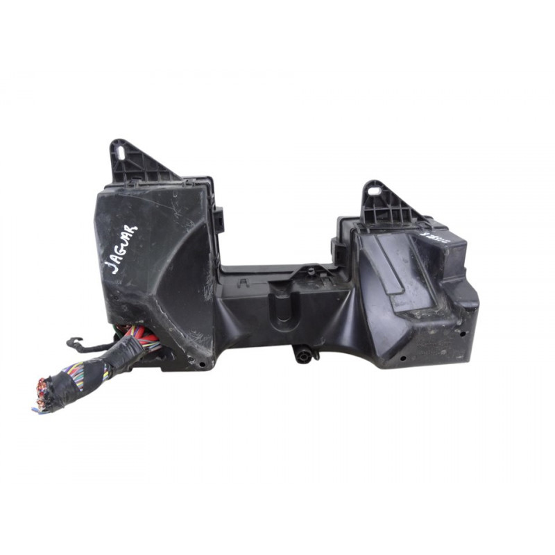 AX2314290JA  CAJA RELES / FUSIBLES JAGUAR XF 3.0 V6 Diesel Luxury 2012 AX2314290JA 215828 JAGUAR - 2