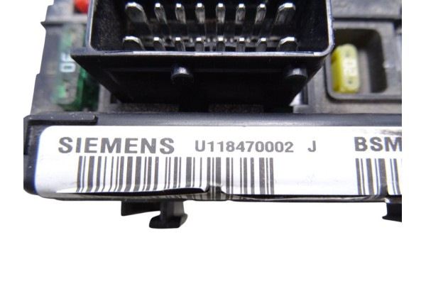 9650618580  CAJA RELES / FUSIBLES PEUGEOT PARTNER (S2) Combiespace 2007 9650618580 215927 PEUGEOT - 1