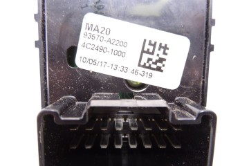 93570A2200 MANDO ELEVALUNAS DELANTERO IZQUIERDO KIA CEED (JD) Business 2017 93570A2200 215972 KIA - 2