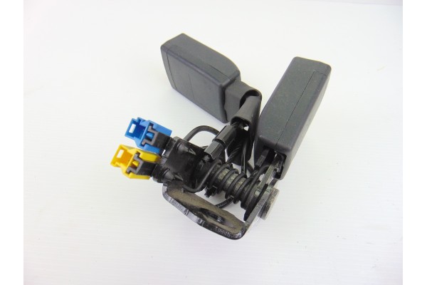 A1768600469  NO IDENTIFICADO MERCEDES-BENZ CLASE CLA (BM 117) CLA 220 CDI 4Matic (117.305) 2015 A1768600469 192025 MERCEDES-BENZ