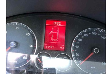 VOLKSWAGEN TOURAN (1T2) Advance