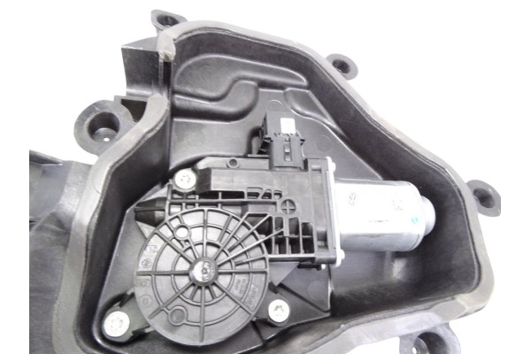 6R0959802B ELEVALUNAS DELANTERO DERECHO SEAT IBIZA BERLINA (6J5) Reference 2008 6R0959802B 216428 SEAT - 1