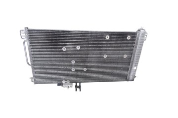  CONDENSADOR / RADIADOR  AIRE ACONDICIONADO MERCEDES-BENZ CLASE C (BM 203) BERLINA 200 CDI (203.004) 2001 216585 MERCEDES-BENZ -