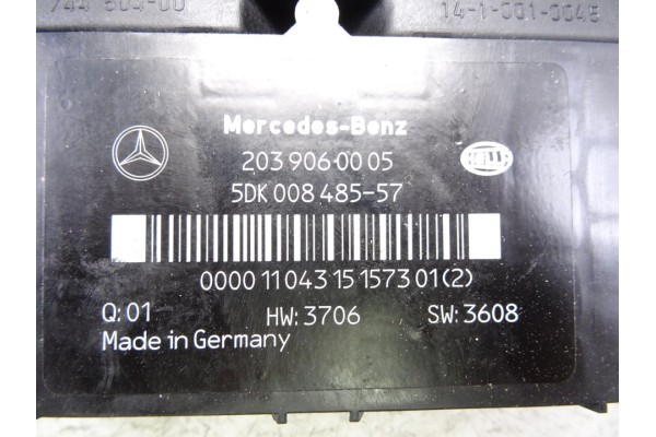 2039060005 CAJA RELES / FUSIBLES MERCEDES-BENZ CLASE C (BM 203) BERLINA 200 CDI (203.004) 2001 2039060005 216574 MERCEDES-BENZ -
