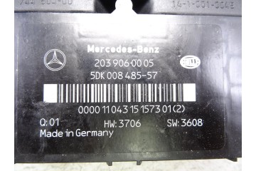 2039060005 CAJA RELES / FUSIBLES MERCEDES-BENZ CLASE C (BM 203) BERLINA 200 CDI (203.004) 2001 2039060005 216574 MERCEDES-BENZ -