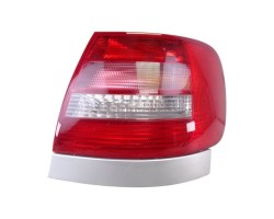 PILOTO TRASERO DERECHO AUDI A4 BERLINA (B5)
