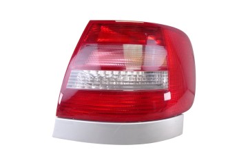 PILOTO TRASERO DERECHO AUDI A4 BERLINA (B5)