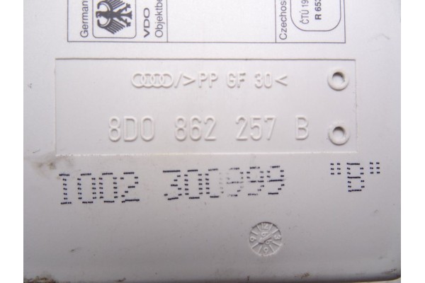 8D0862257B CENTRALITA CIERRE AUDI A4 BERLINA (B5)