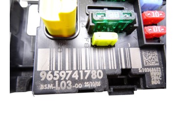 9659741780  CAJA RELES / FUSIBLES CITROEN C3 1.1 Collection 2005 9659741780 216687 CITROEN - 1
