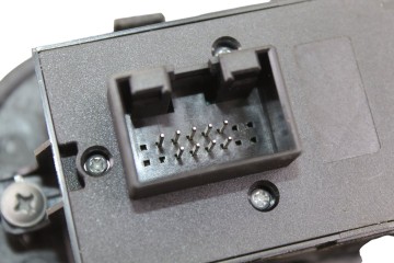  MANDO ELEVALUNAS DELANTERO IZQUIERDO VOLKSWAGEN GOLF IV BERLINA (1J1)(10.1997) Highline 2000 216257 VOLKSWAGEN - 2