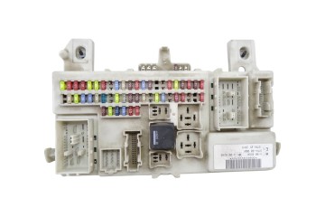 4M5T14A073DH CAJA RELES / FUSIBLES FORD FOCUS BERLINA (CAP) Ambiente (D) 2006 4M5T14A073DH 216745 FORD - 1